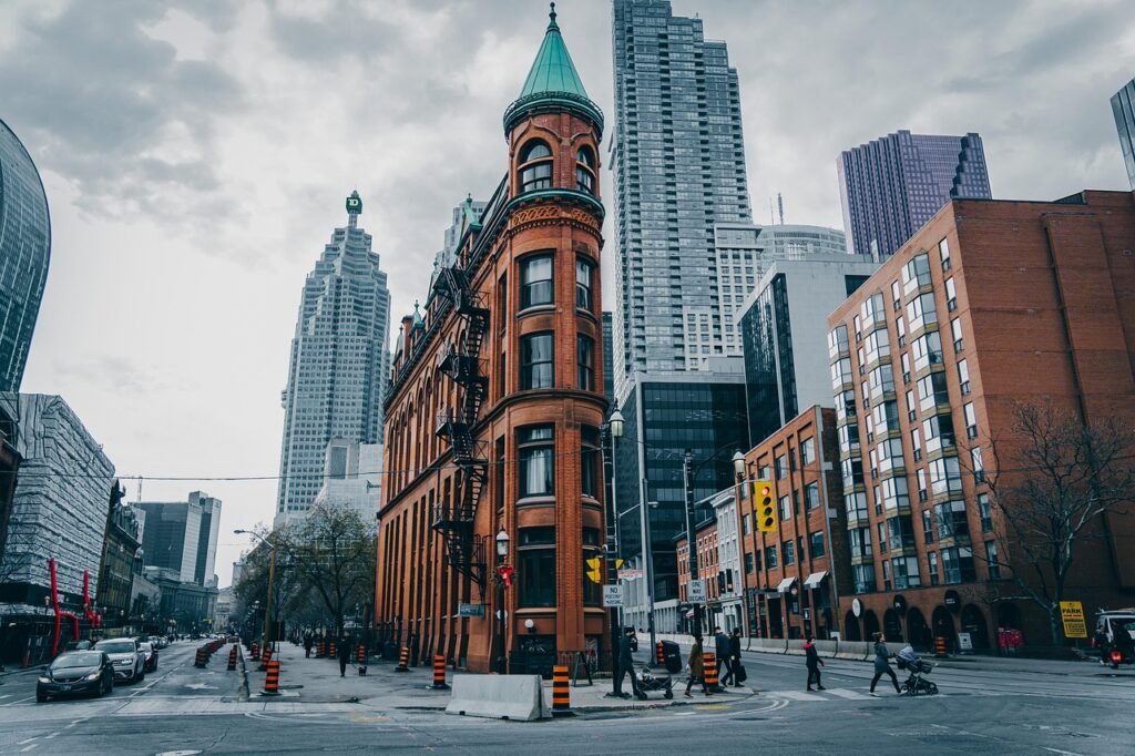 architecture, urban, street, building, photography, winter, cloudy, toronto, canada, city, road, cars, people, sky, classic, nature, season
